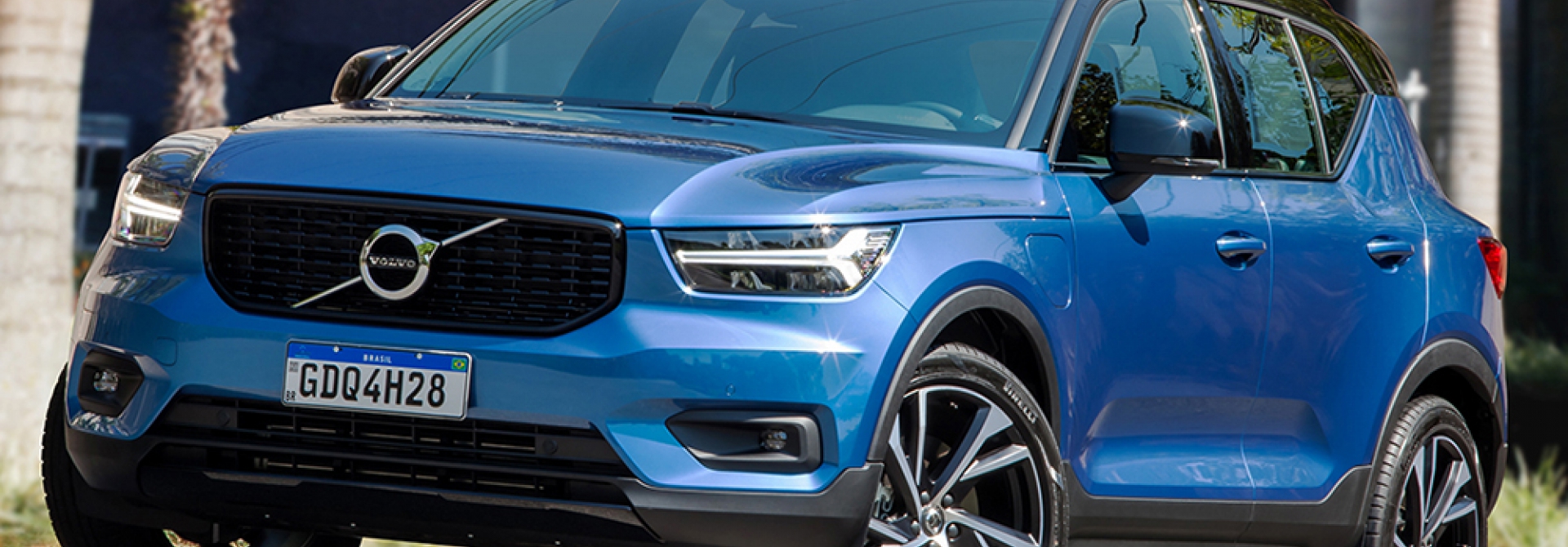 Volvo  revela o XC40 Plug-In Hybrid
