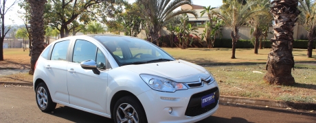 Testamos o novo câmbio de 6 velocidades do Citroën C3
