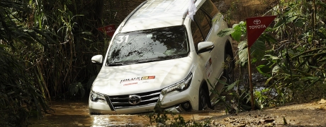 Hilux  Expedition volta a Ribeirão