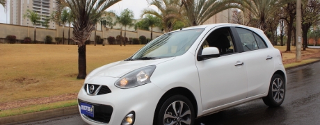Testamos o Nissan March automático 