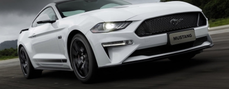Ford comemora o Dia Mundial do Rock com playlist de clássicos sobre carros